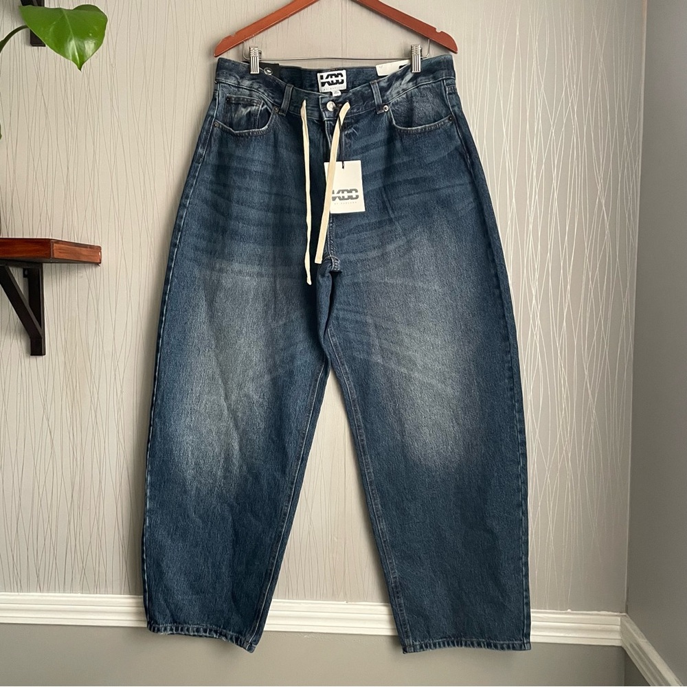KBB by KAHLANA Women's Mid-Rise Barrel
Leg 'The Lynnox Jean' - Dark Wash 16 - Picture 11 of 12